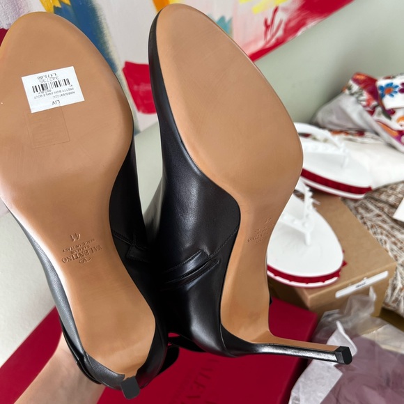 VALENTINO GARAVANI Bow Embellished Leather Ankle abooy - Picture 4 of 6